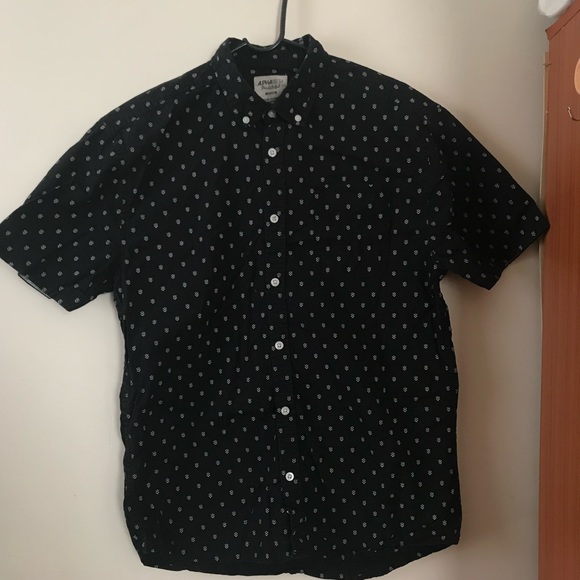 Black Button Down Shirt with White Arrow Pattern, Medium - Picture 1 of 9